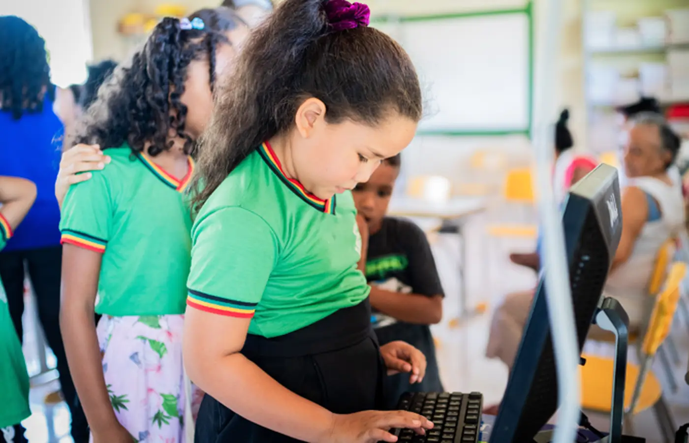 internet-chega-a-mais-de-mil-escolas-publicas-do-espirito-santo