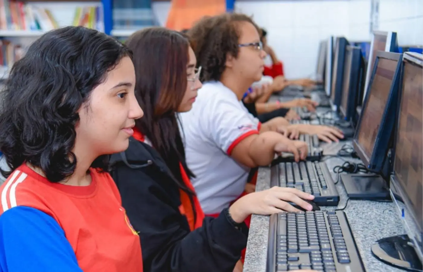 internet-chega-a-4-mil-escolas-publicas-de-pernambuco