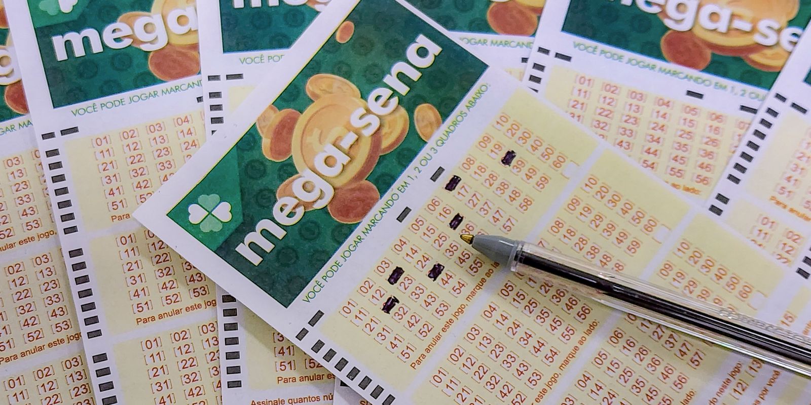 mega-sena-acumula-e-premio-vai-a-r$-144-milhoes