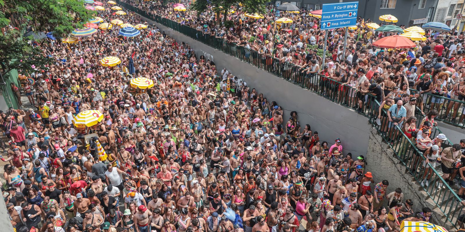 tarde-de-blocos-no-bixiga-valoriza-musicas-brasileiras-em-sao-paulo