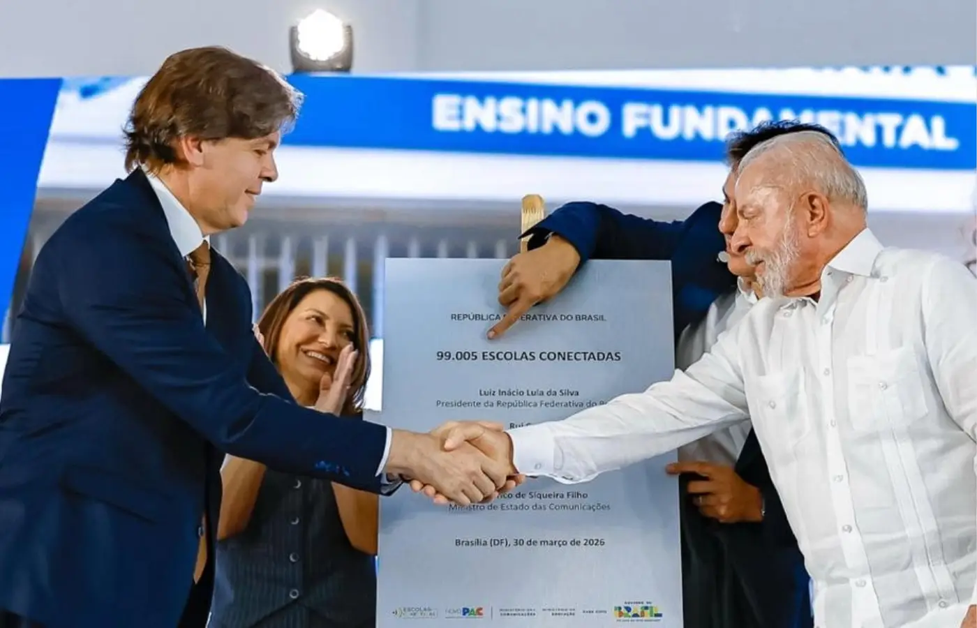 internet-de-qualidade-ja-chega-para-mais-de-99-mil-escolas-publicas-no-brasil