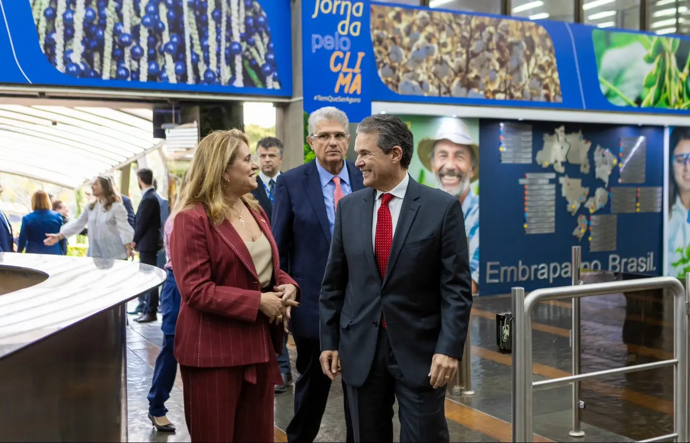 novo-ministro-da-agricultura-reforca-compromisso-com-a-embrapa