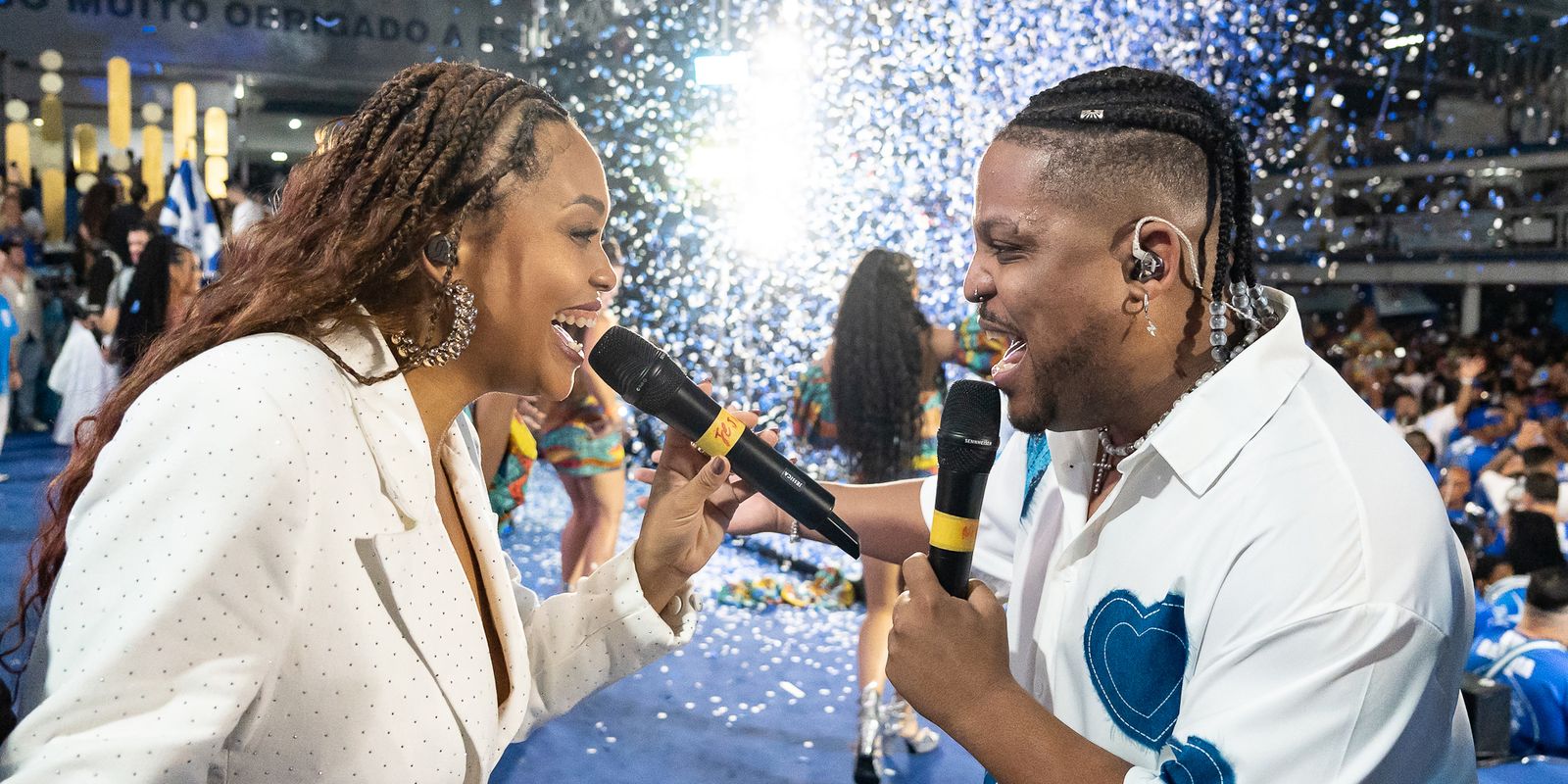 primeira-mulher-interprete-do-carnaval-do-rio-recebe-premio-da-alerj