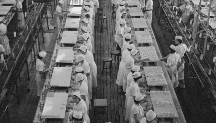 ha-100-anos,-ford-instituia-jornada-de-40-horas-nos-estados-unidos